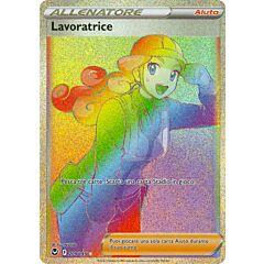 209 / 195 Lavoratrice Rara Segreta Rainbow foil (IT) -NEAR MINT-